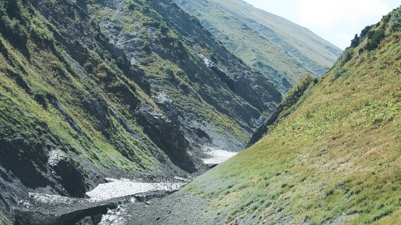 KARAVSHIN GORGE